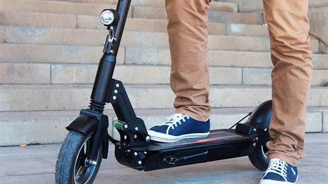 comparativa hoverboard vs patinete scooter